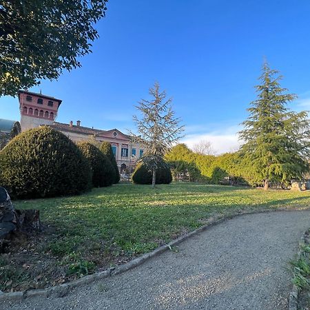 Il Castello Di Bubbio Hotel Екстериор снимка