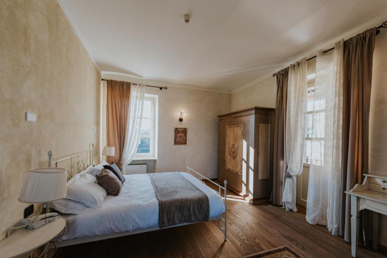 Il Castello Di Bubbio Hotel Екстериор снимка