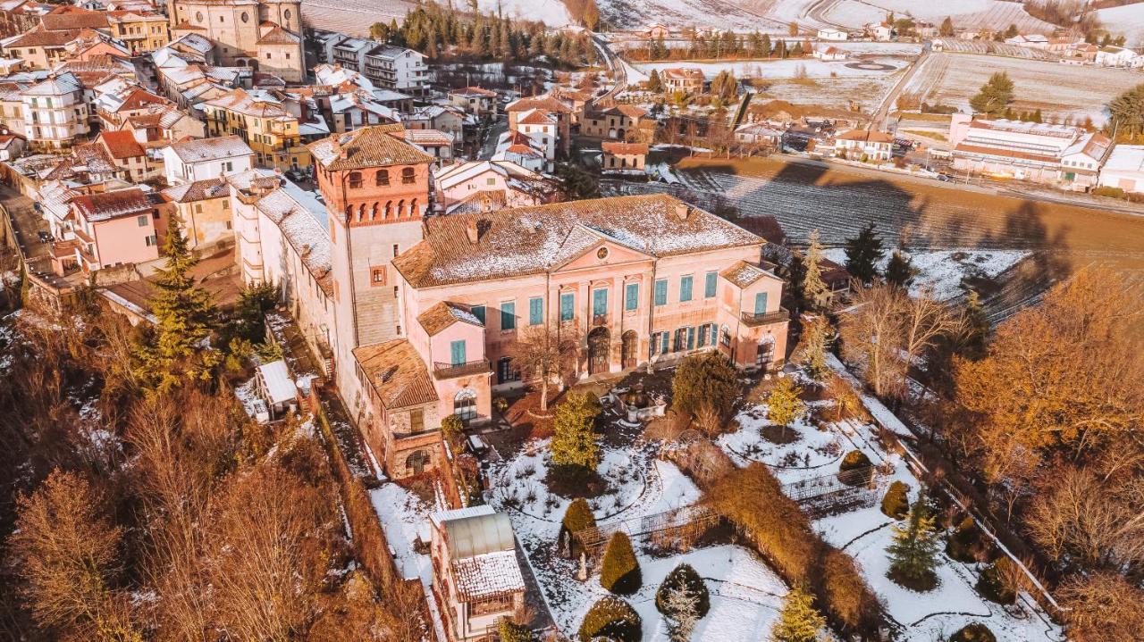 Il Castello Di Bubbio Hotel Екстериор снимка
