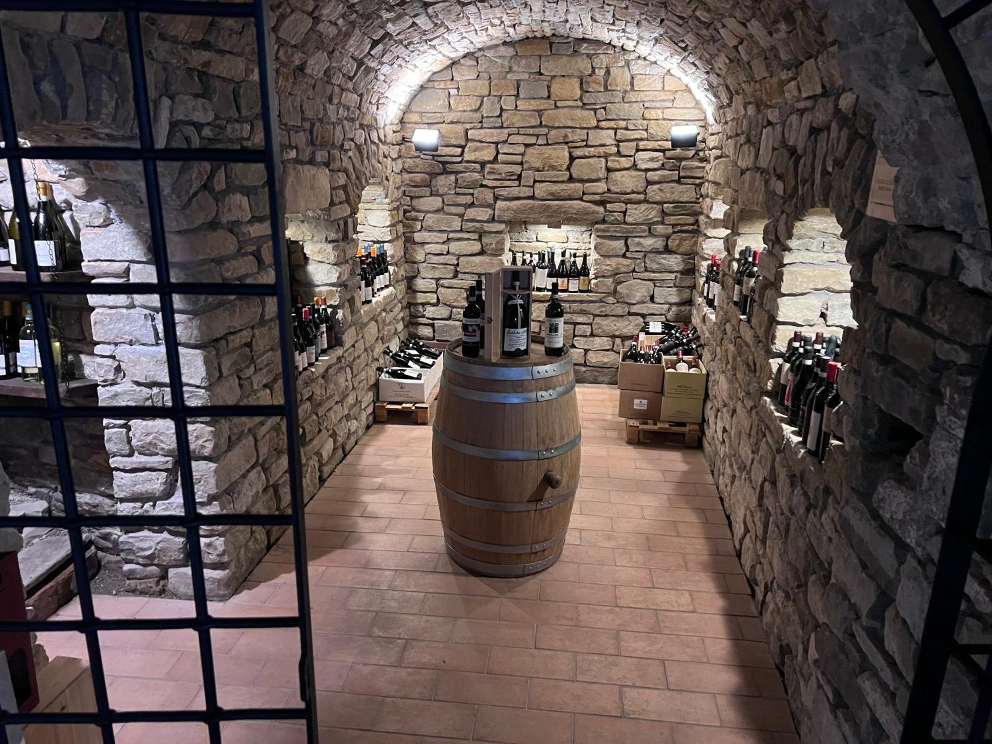 Il Castello Di Bubbio Hotel Екстериор снимка