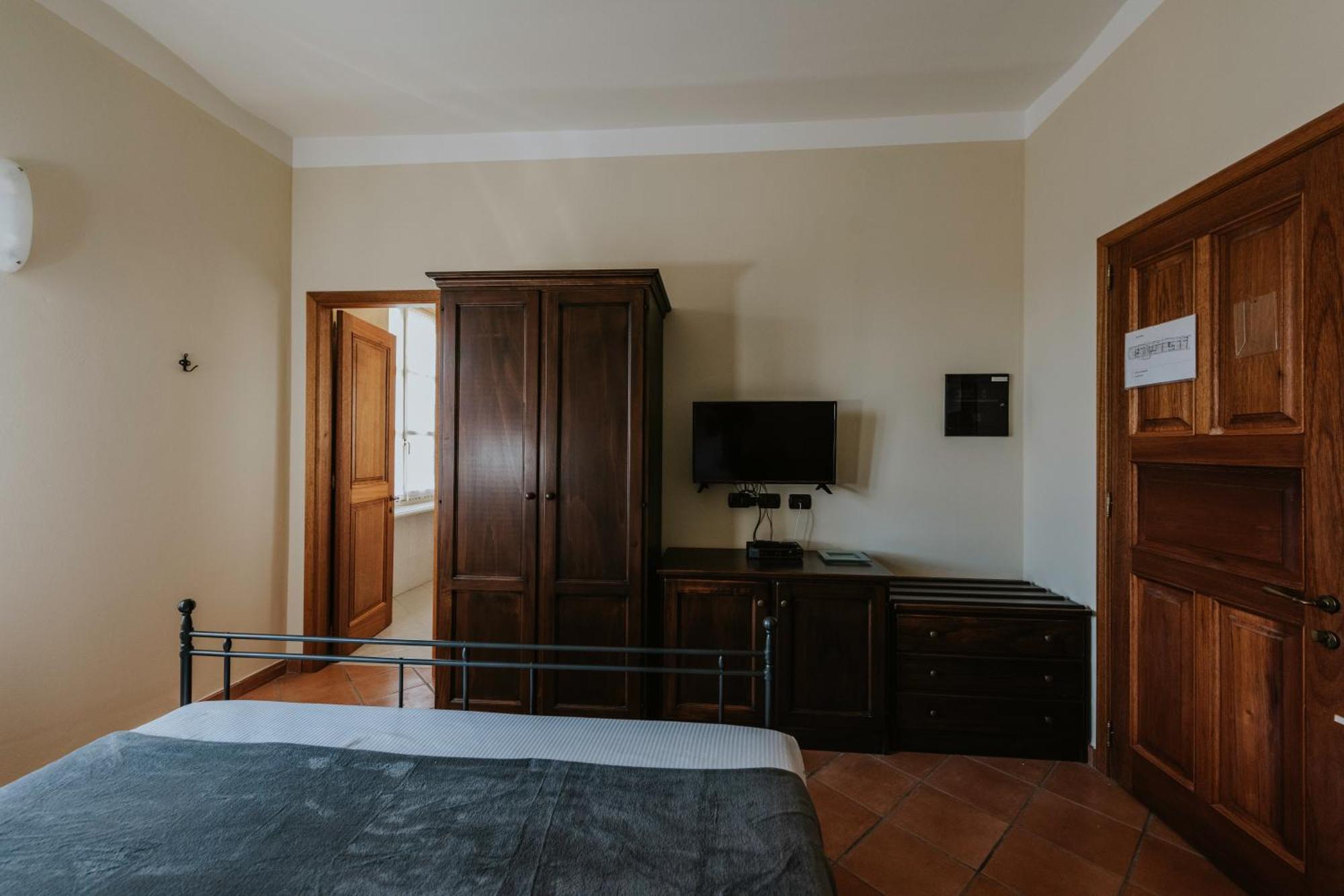 Il Castello Di Bubbio Hotel Екстериор снимка
