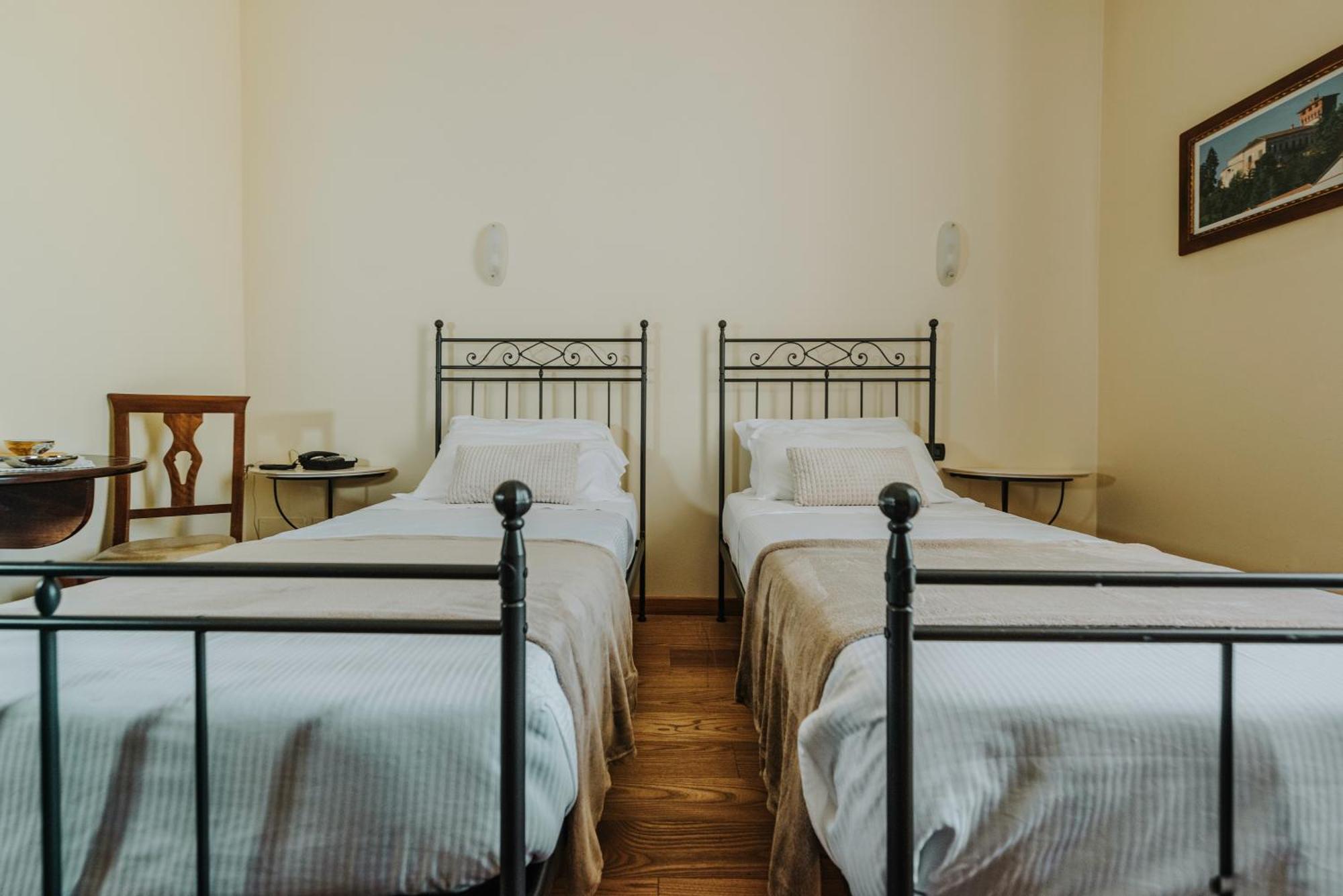 Il Castello Di Bubbio Hotel Екстериор снимка
