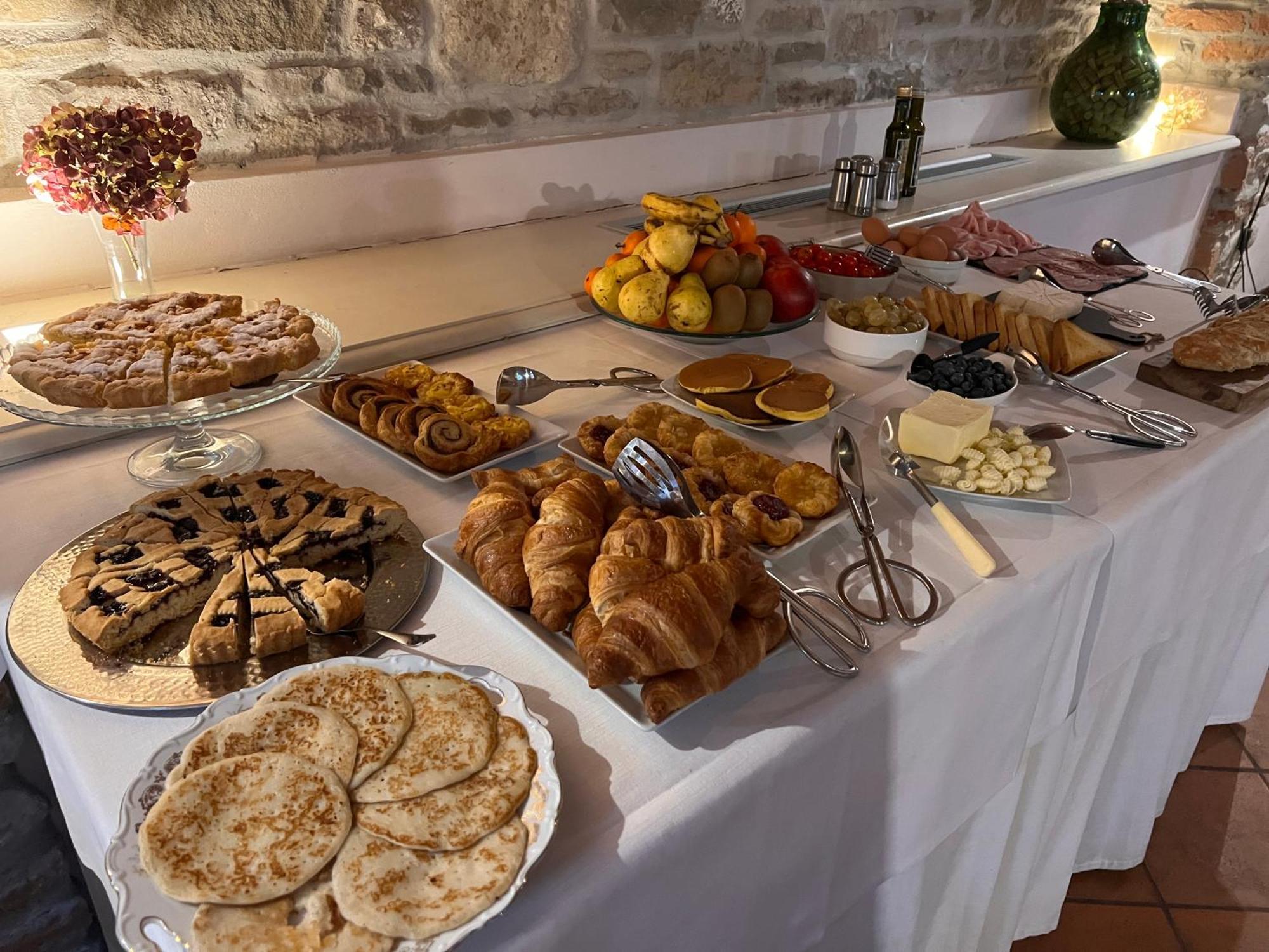 Il Castello Di Bubbio Hotel Екстериор снимка