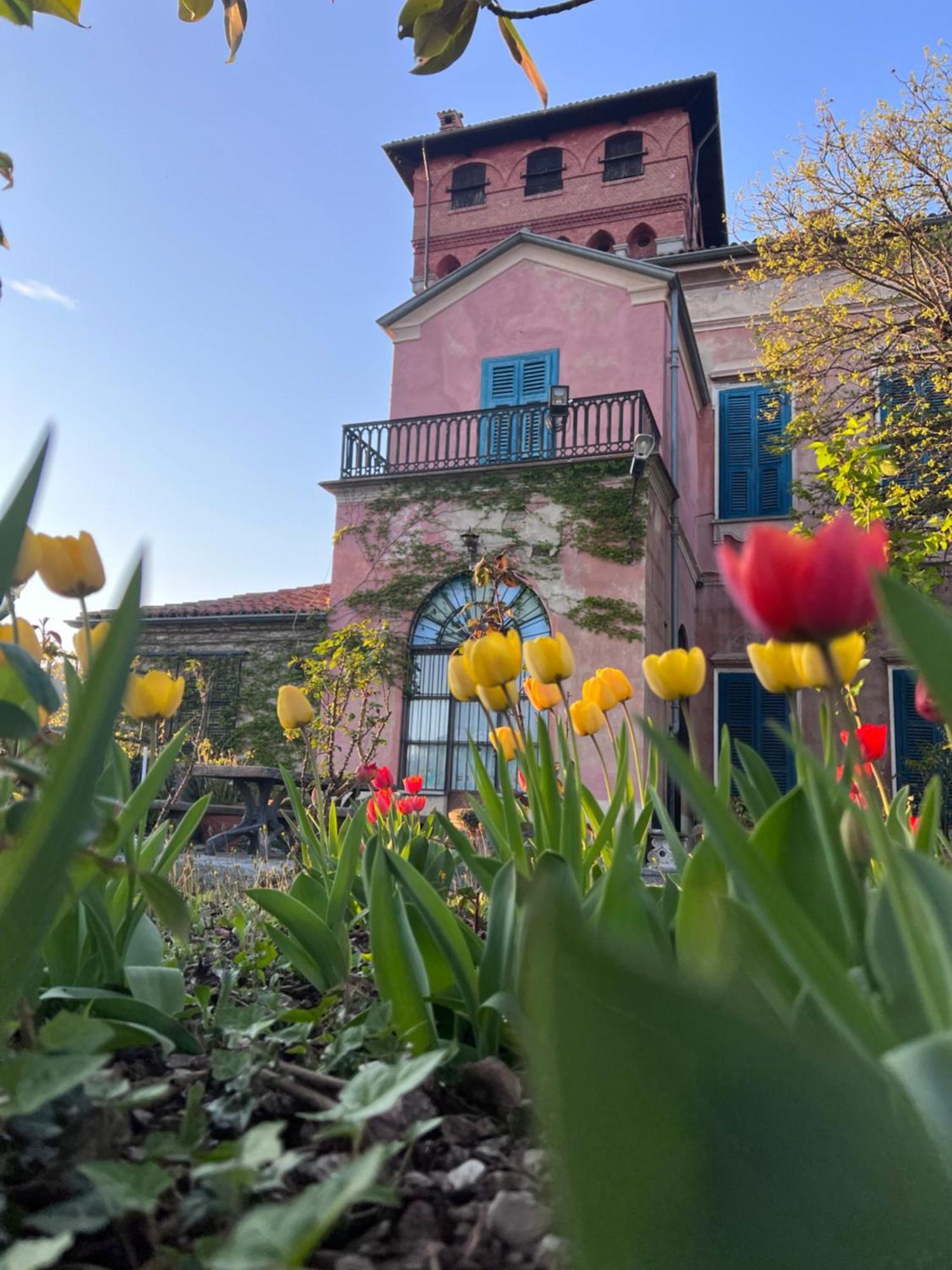 Il Castello Di Bubbio Hotel Екстериор снимка