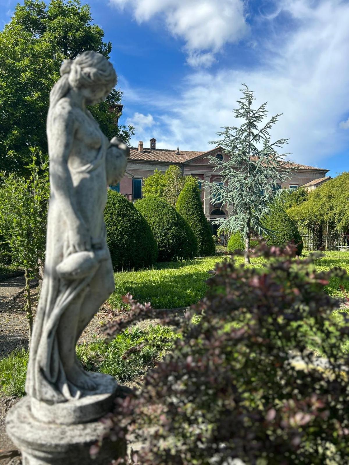 Il Castello Di Bubbio Hotel Екстериор снимка