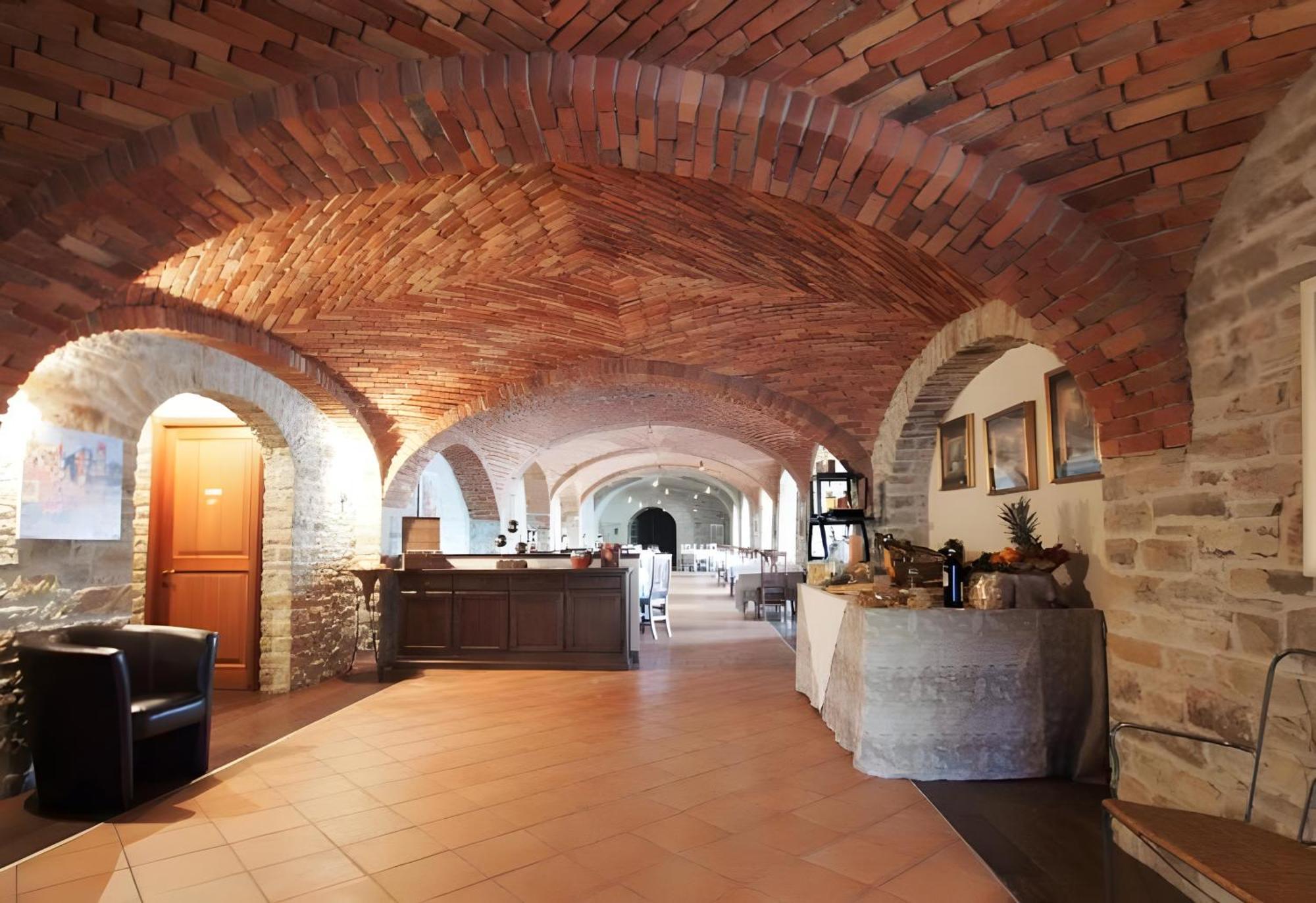 Il Castello Di Bubbio Hotel Екстериор снимка