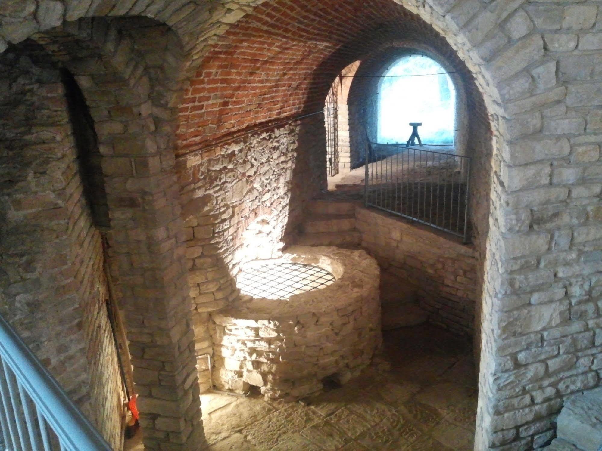 Il Castello Di Bubbio Hotel Екстериор снимка