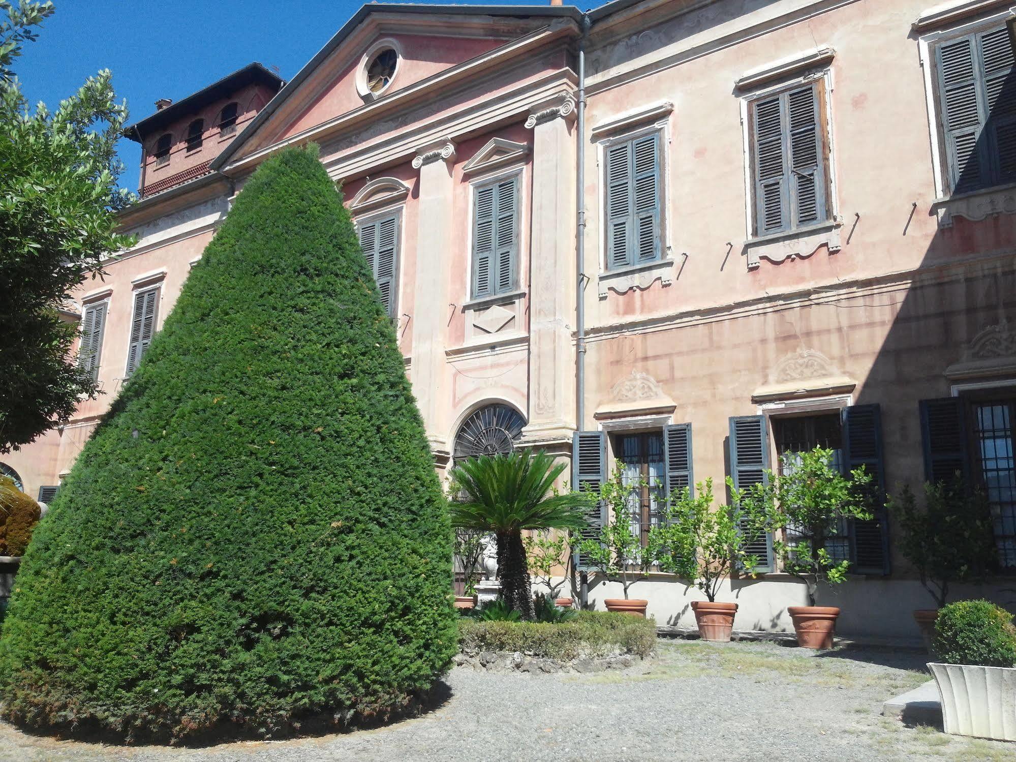 Il Castello Di Bubbio Hotel Екстериор снимка